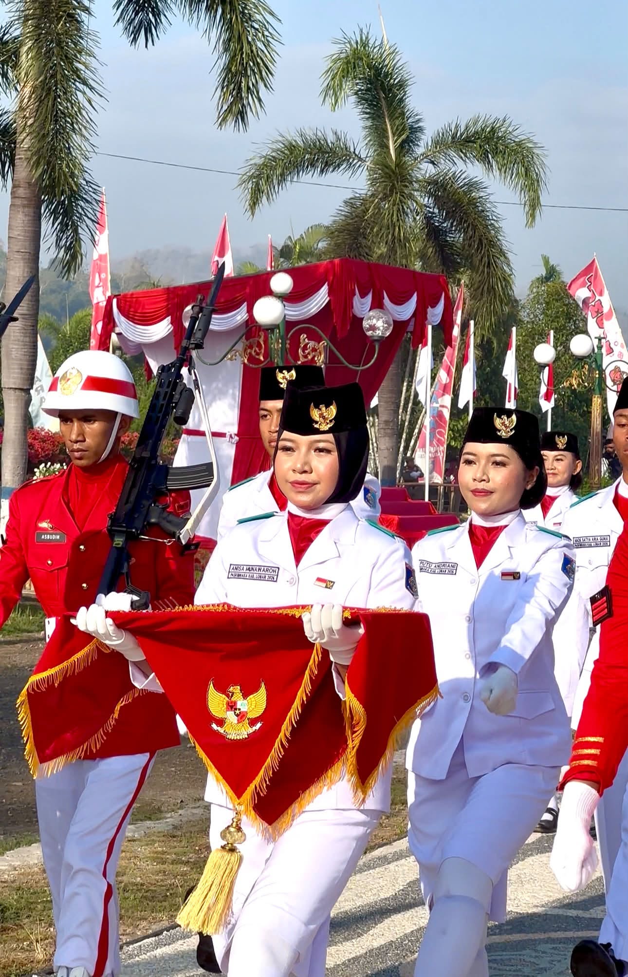 Upacara Bendera Peringatan HUT Kemeerdekaan ke-81 di Lombok Barat