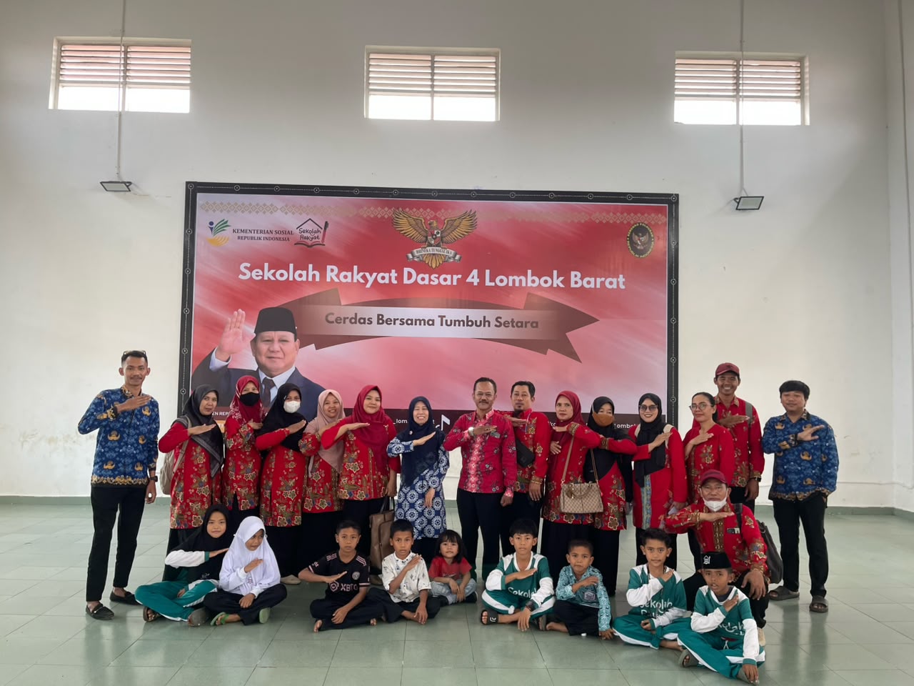 Bertukar Pengalaman melalui kunjungan ke Sekolah Rakyat Dasar 4 Lombok Barat